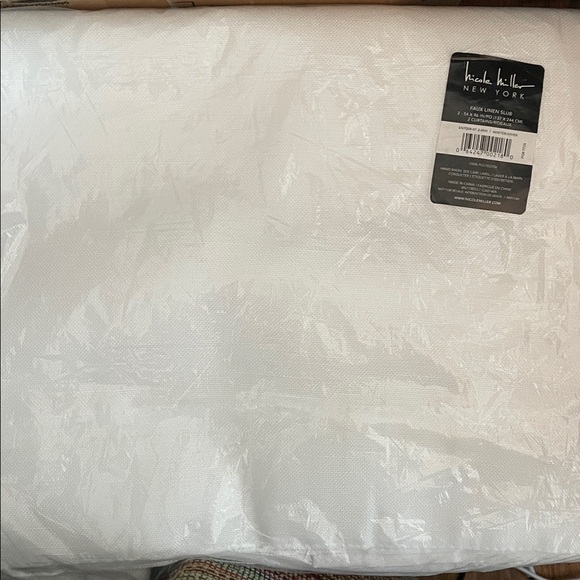 Nicole Miller Faux Linen Slub Hidden Tab Top Curtain Panel Winter 54x96 - Picture 2 of 2